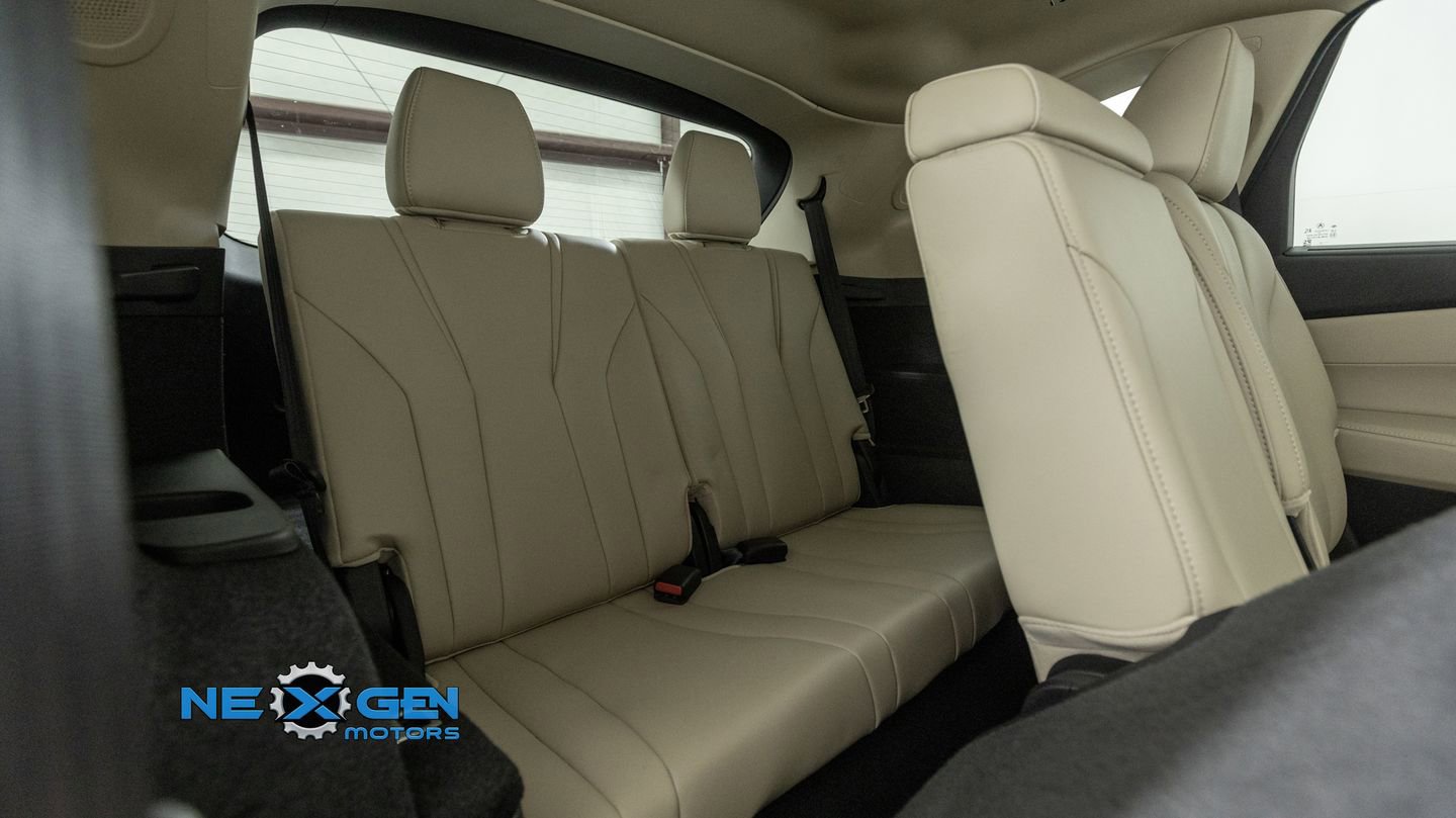 Used 2025 Acura MDX w/ Technology Package image 36