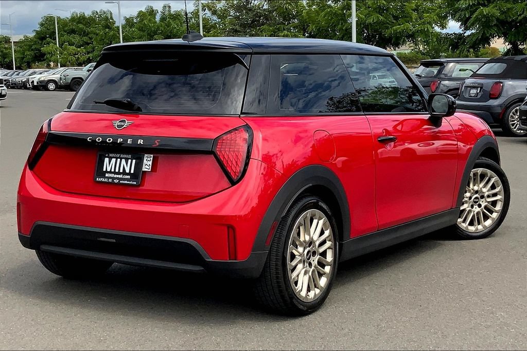Certified 2025 MINI Cooper S FWD image 13