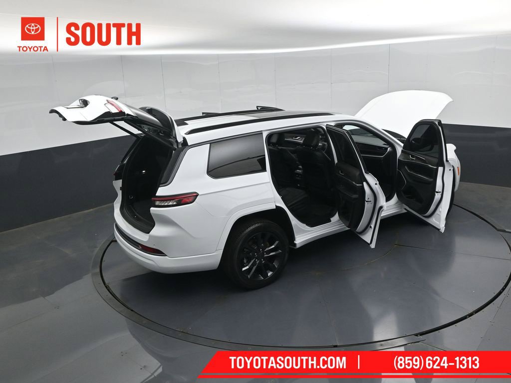 Used 2026 Jeep Grand Cherokee L Limited AWD/4WD image 58