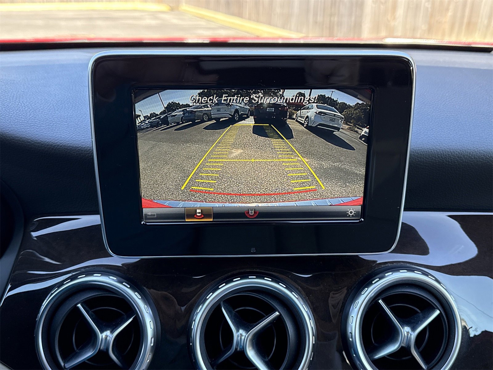 Used 2016 Mercedes-Benz GLA 250 4MATIC image 27