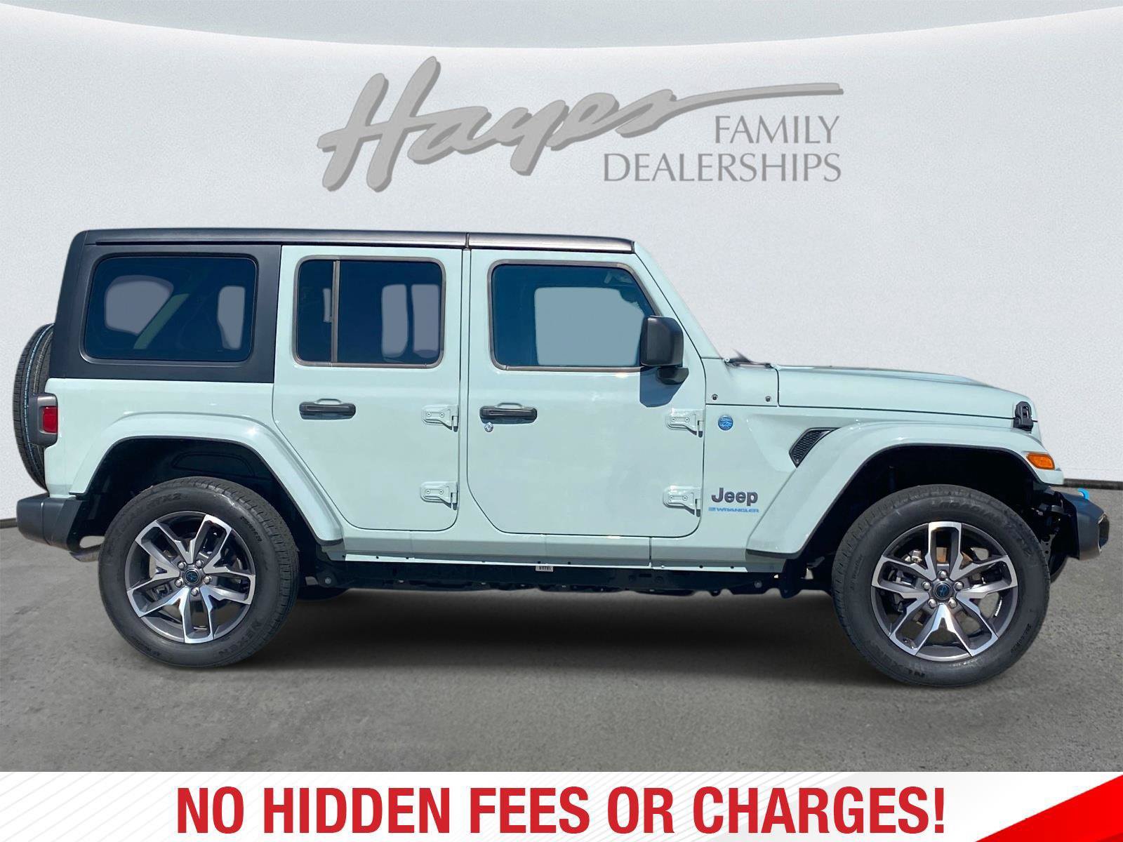 Used 2024 Jeep Wrangler Unlimited w/ Convenience Group AWD/4WD image 2