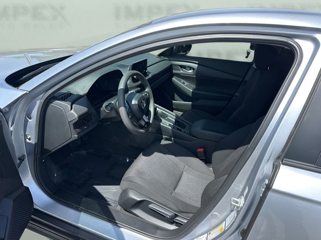Used 2025 Honda Accord LX image 10