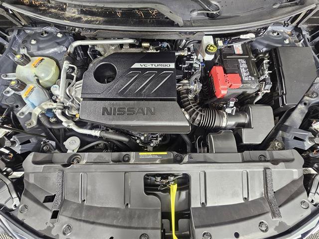 Used 2025 Nissan Rogue SV image 11