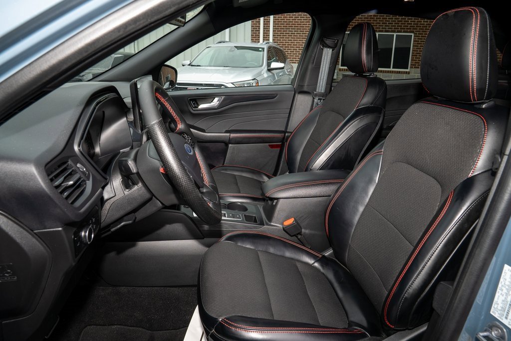 Used 2024 Ford Escape ST-Line w/ Tech Pack #1 image 11