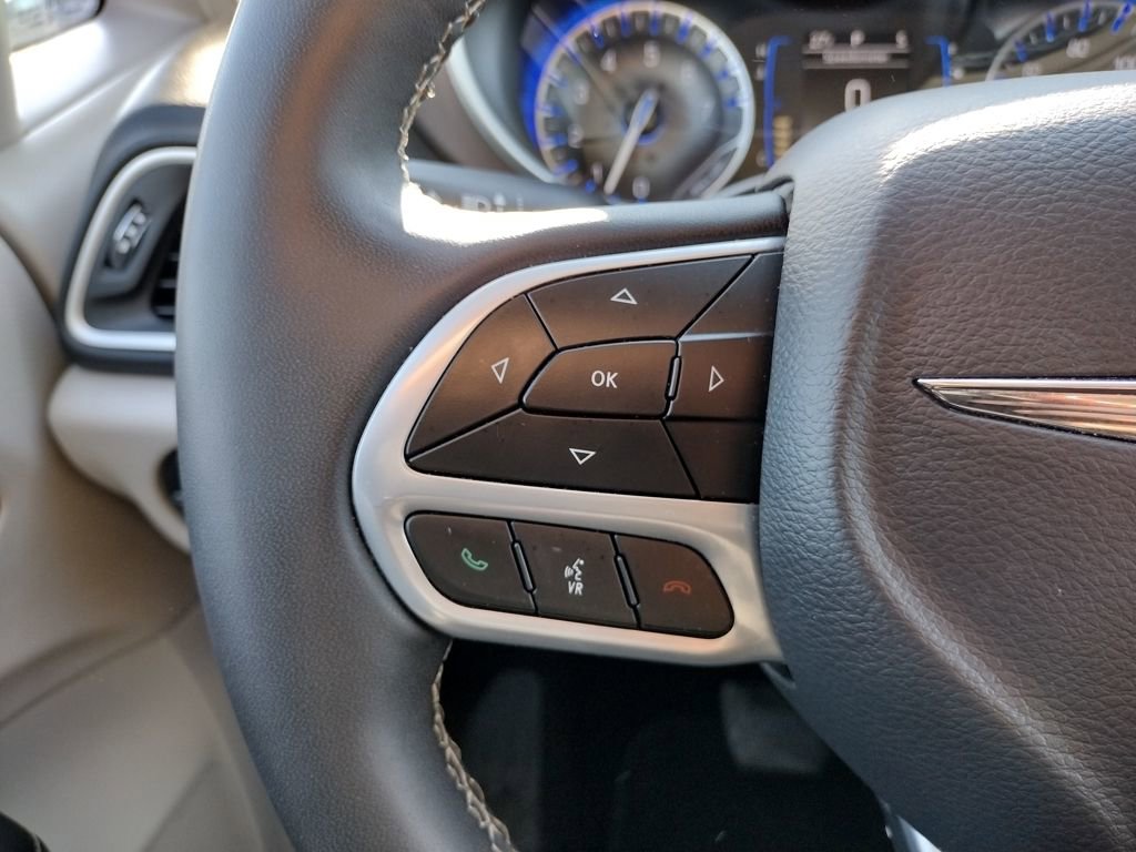 Used 2024 Chrysler Voyager LX image 21