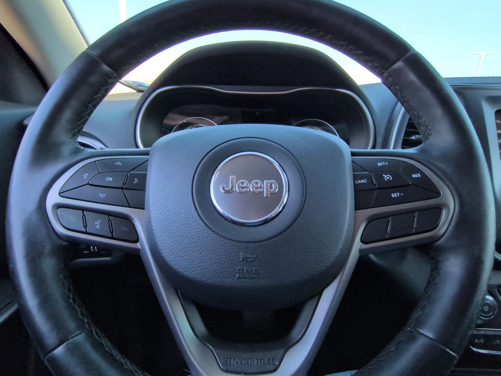 Used 2021 Jeep Cherokee Latitude Lux image 16