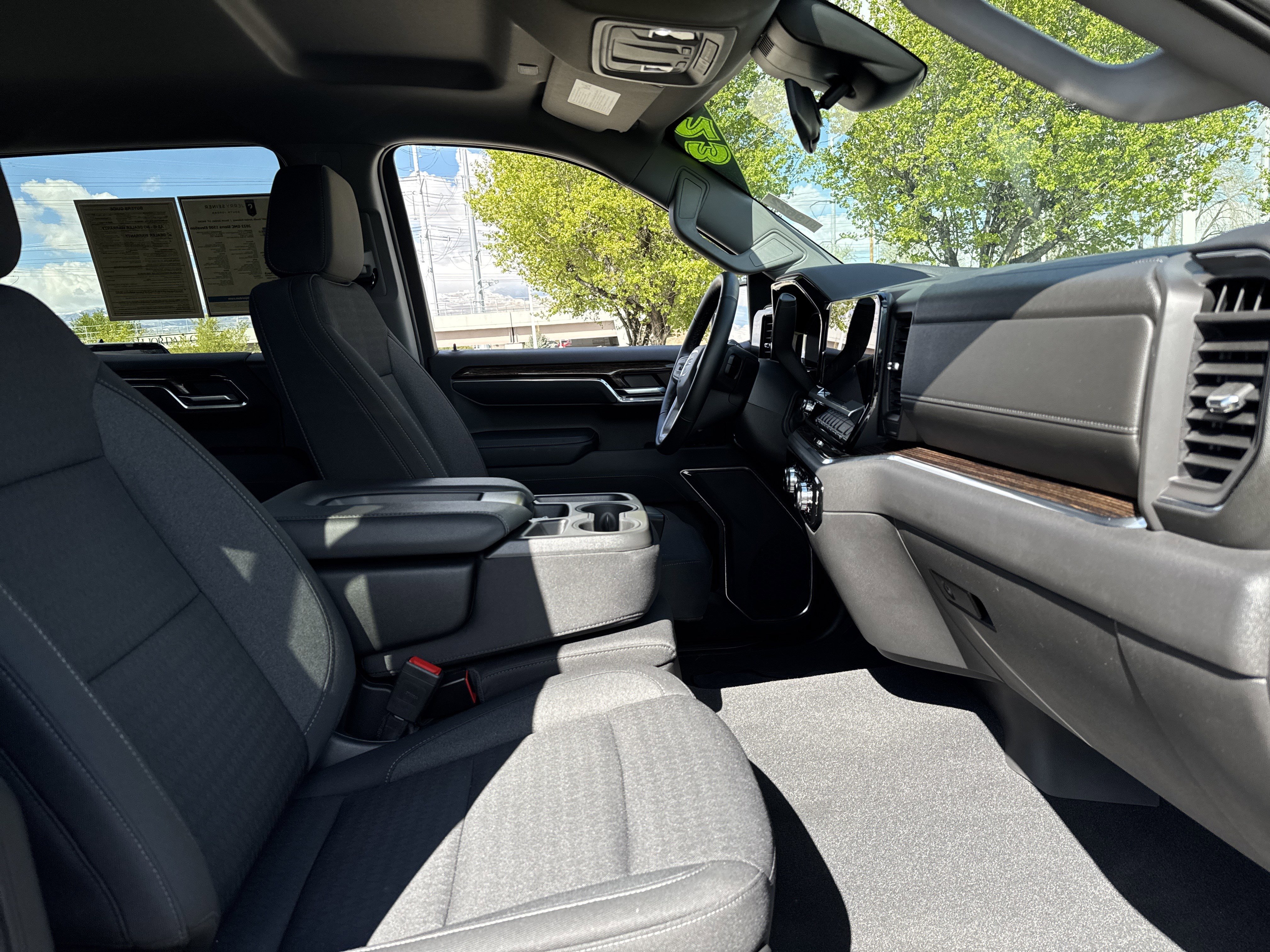 Used 2023 GMC Sierra 1500 Elevation image 21