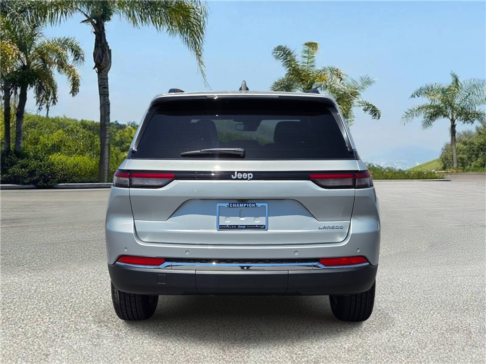 New 2026 Jeep Grand Cherokee Laredo X RWD image 5