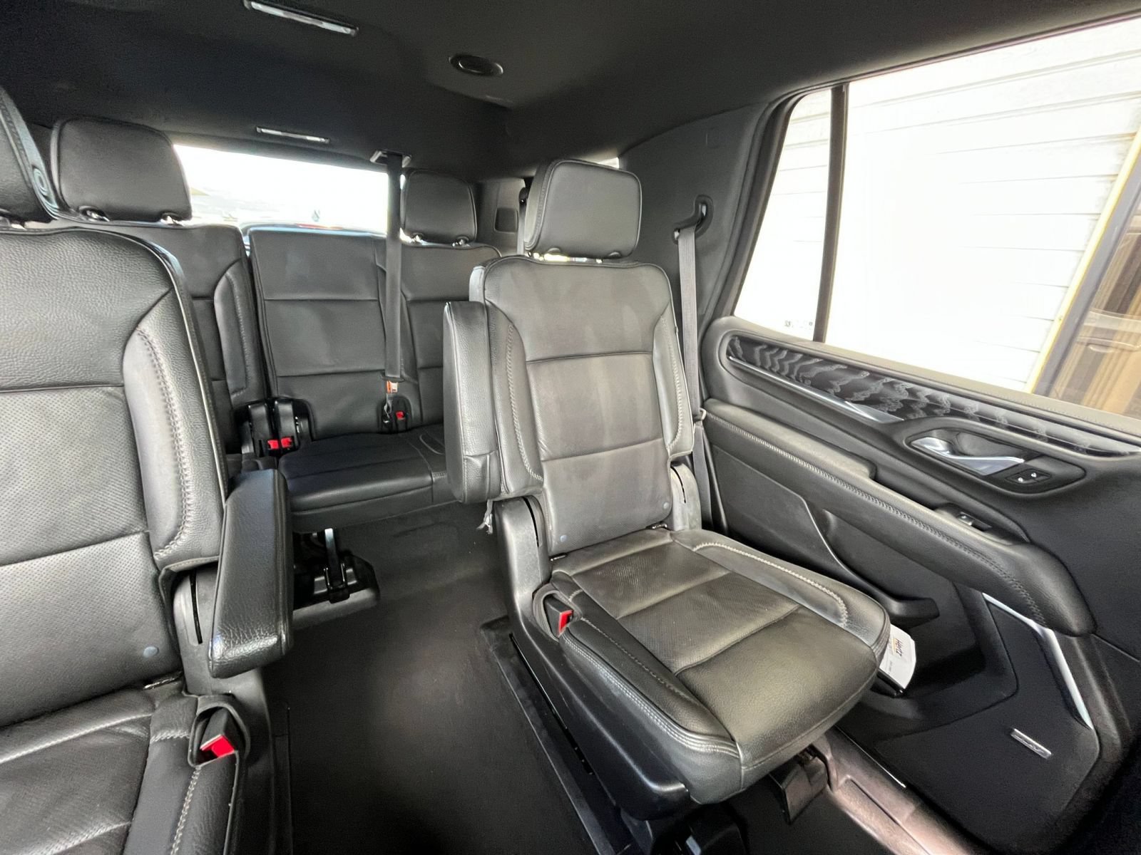 Used 2023 GMC Yukon Denali AWD/4WD image 38