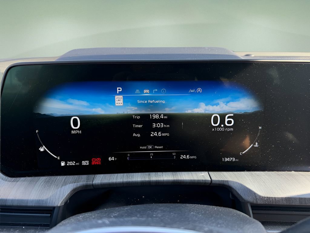 Used 2024 Kia Telluride SX w/ Towing Package image 19