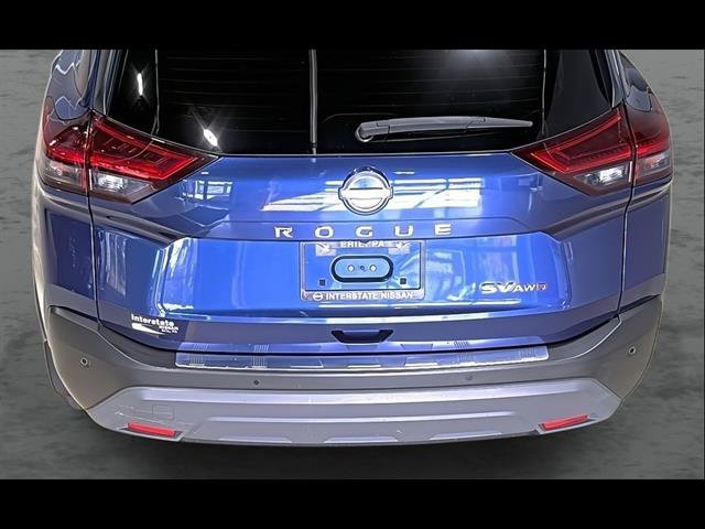 Used 2023 Nissan Rogue SV AWD/4WD image 12