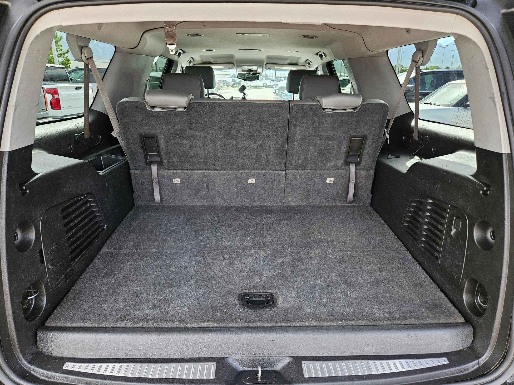 Used 2015 Chevrolet Suburban LT AWD/4WD image 29