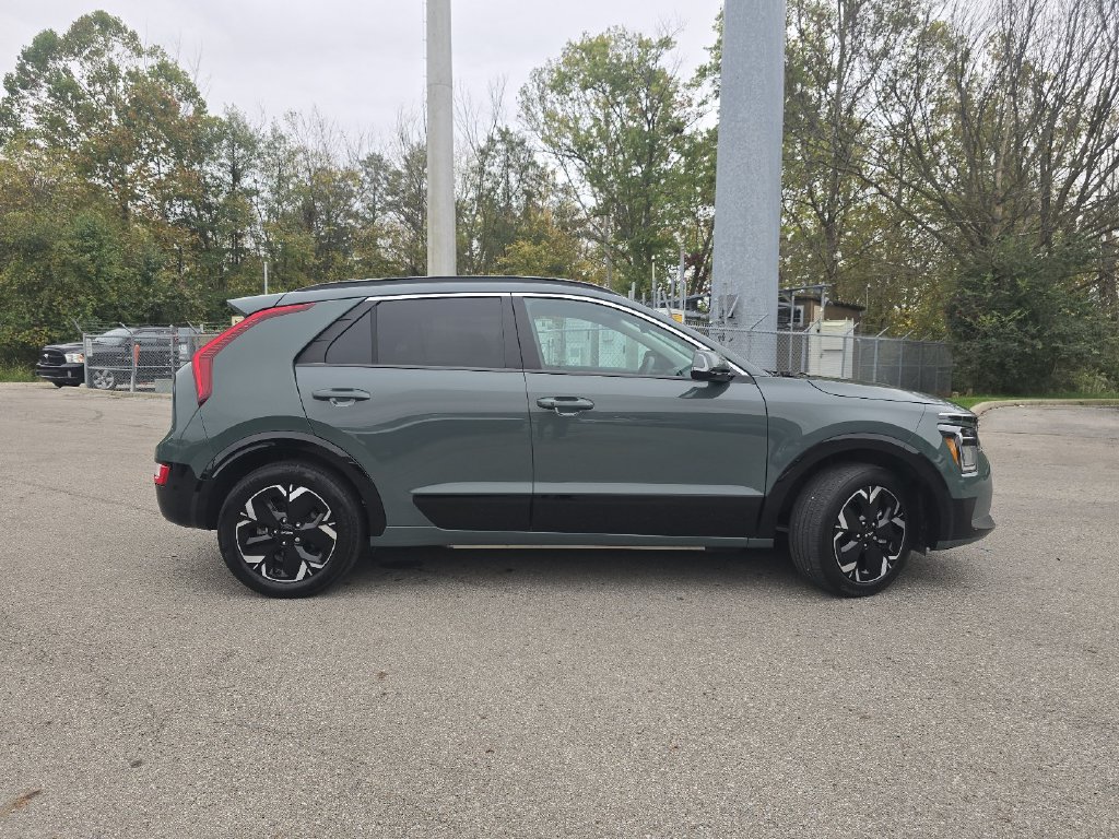 Used 2023 Kia Niro Wind w/ Wind Preserve Package FWD image 16