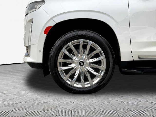 Used 2022 Cadillac Escalade Premium Luxury AWD/4WD image 35