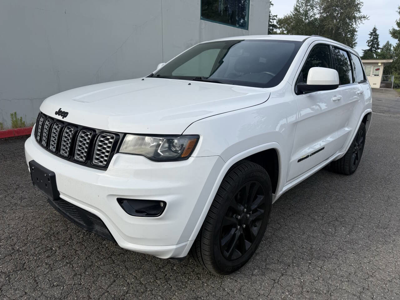 Used 2018 Jeep Grand Cherokee Altitude