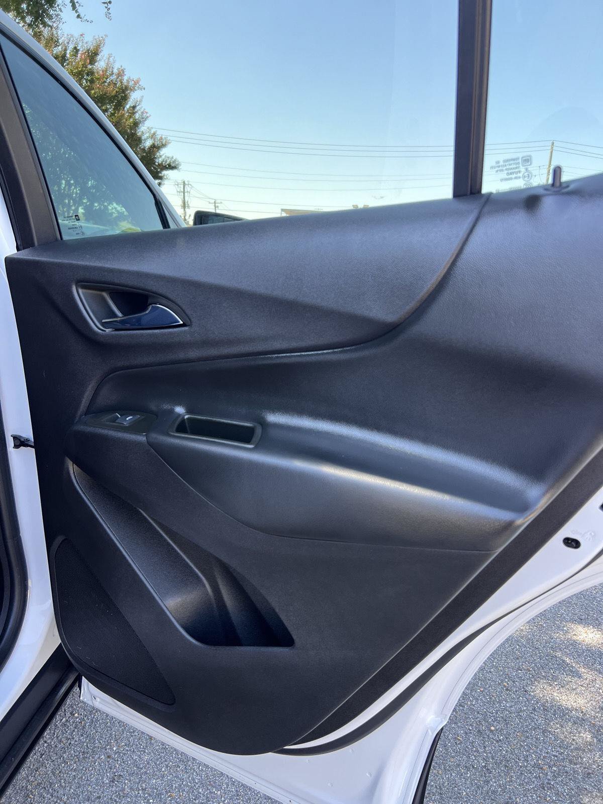 Used 2024 Chevrolet Equinox LT FWD image 36