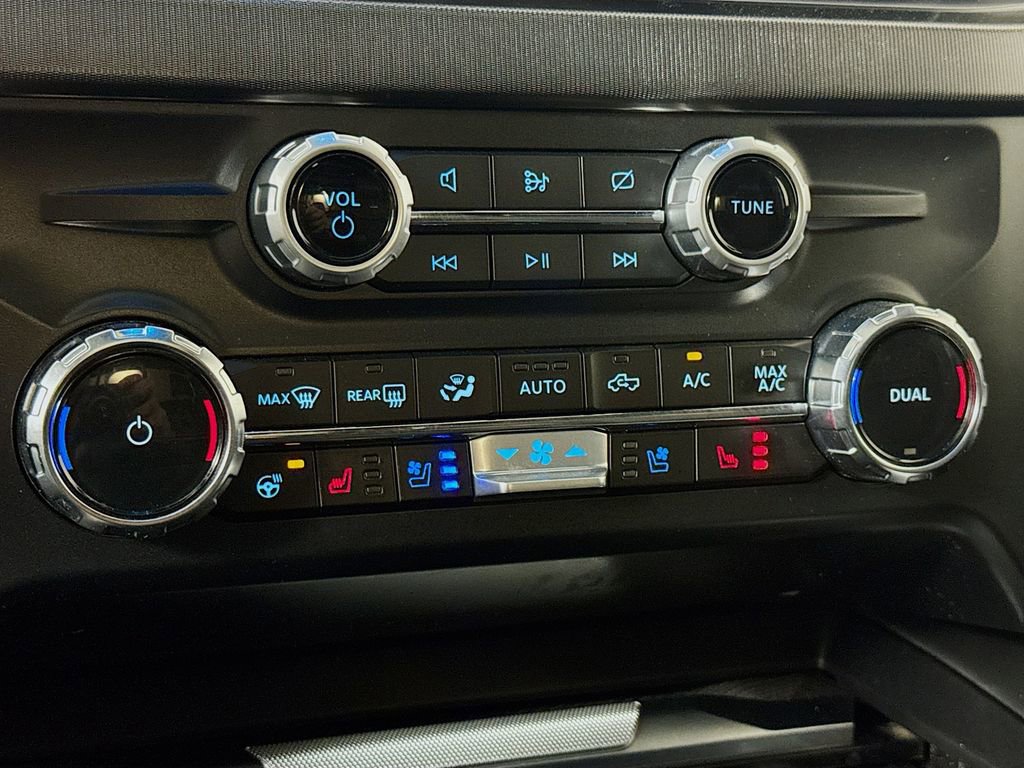 Used 2024 Ford F450 Platinum w/ FX4 Off-Road Package AWD/4WD image 19