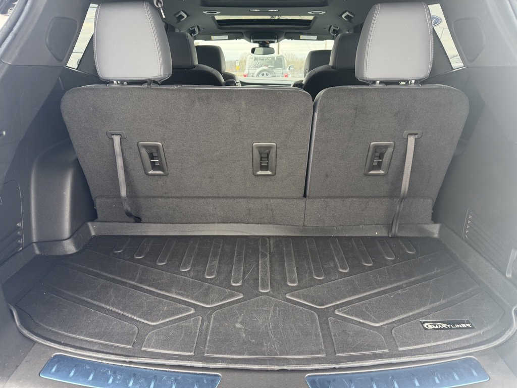 Used 2023 Buick Enclave Essence w/ Experience Buick Package image 6