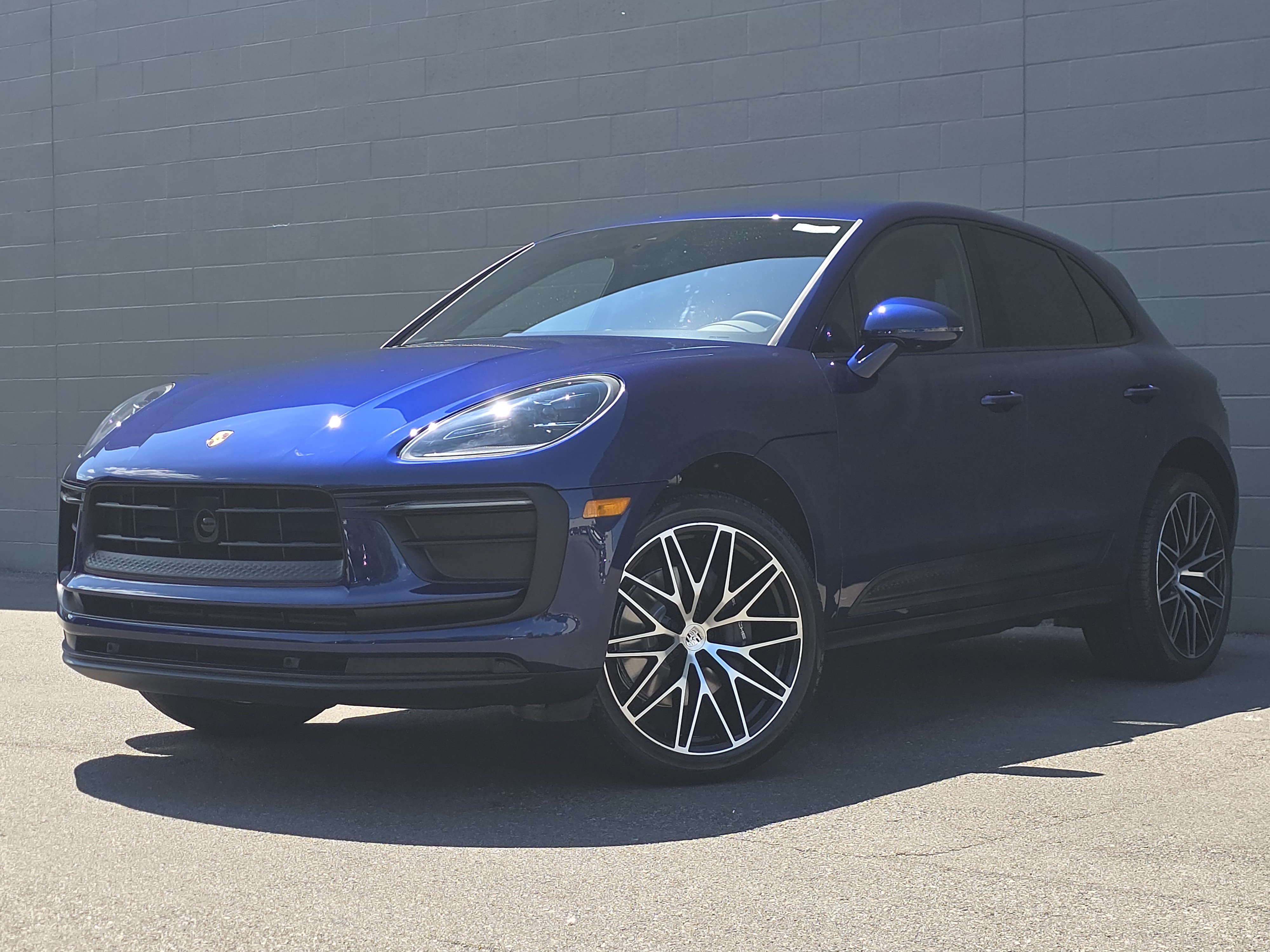 New 2026 Porsche Macan AWD/4WD image 1