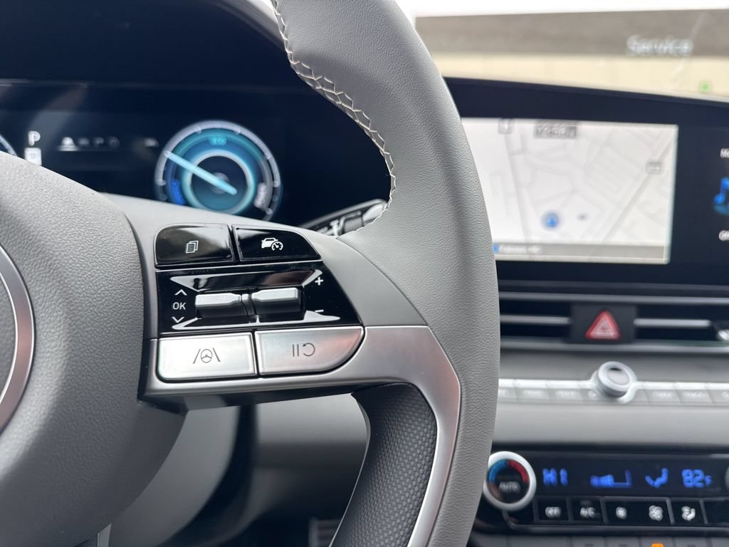 New 2026 Hyundai Elantra SEL FWD image 17