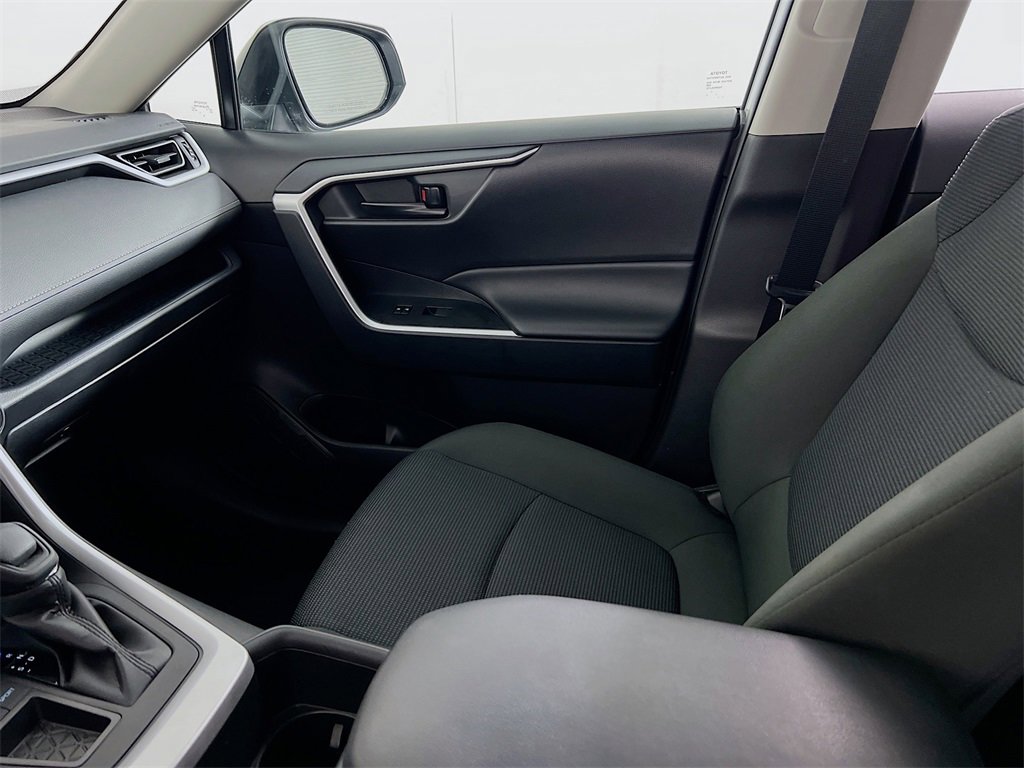 Used 2024 Toyota RAV4 LE image 20