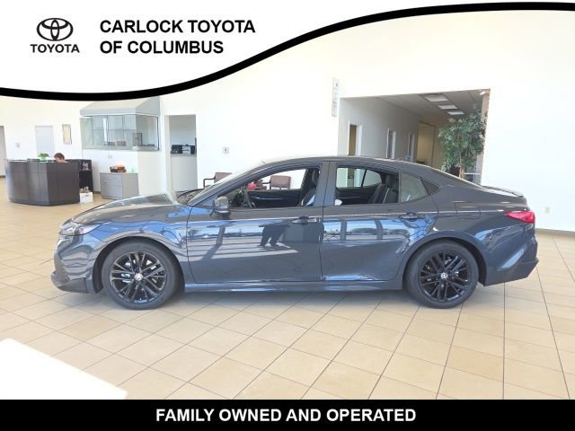 Used 2026 Toyota Camry SE image 1