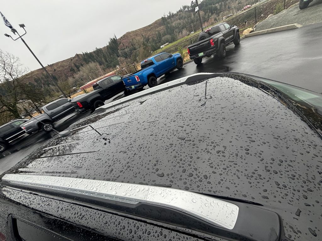 Used 2025 Chevrolet TrailBlazer LT image 29