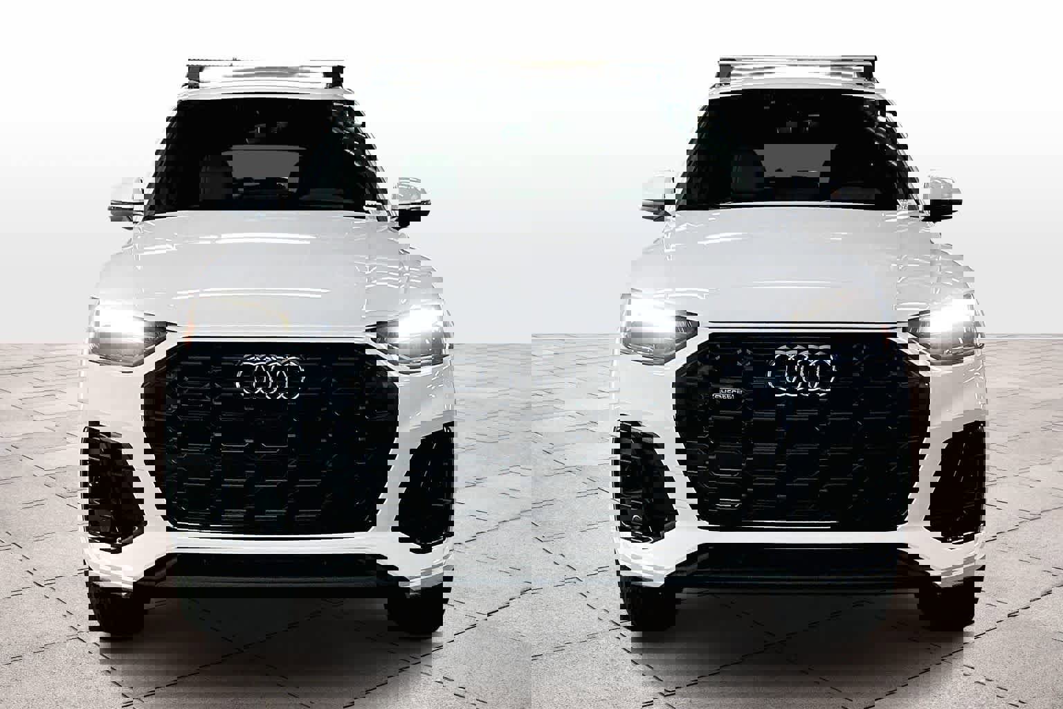 Certified 2025 Audi Q5 2.0T Premium w/ Convenience Plus Package image 3