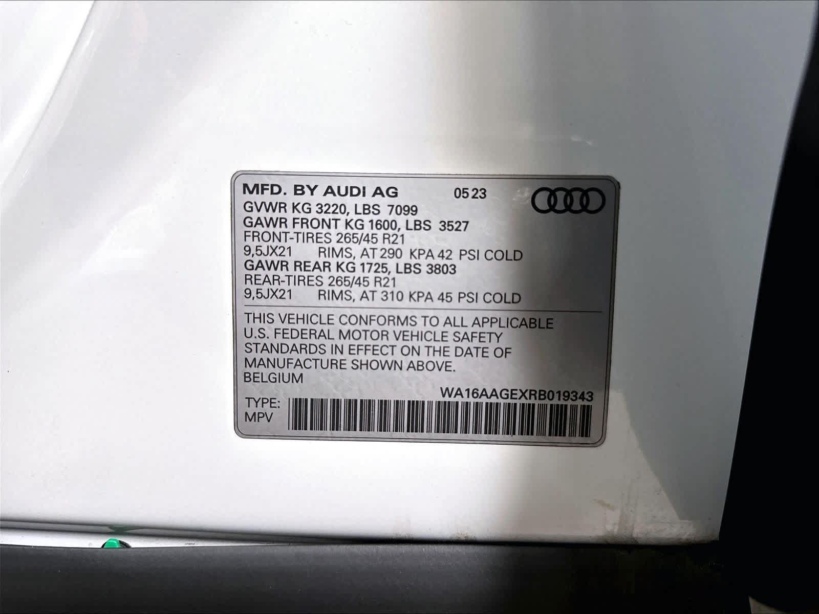 Certified 2024 Audi Q8 e-tron Prestige AWD/4WD image 36