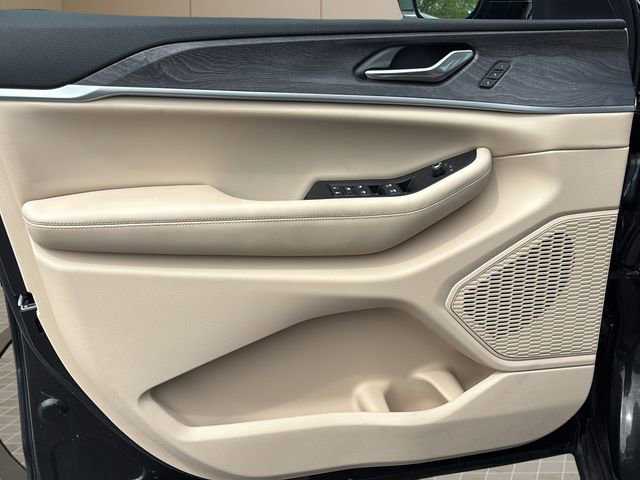 Certified 2023 Jeep Grand Cherokee L Limited image 11