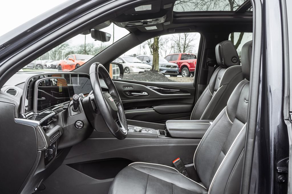 Used 2022 Cadillac Escalade Sport w/ Touring Package image 24