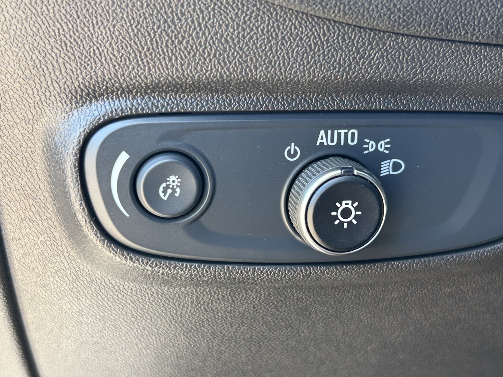 Certified 2024 Chevrolet Equinox LT FWD image 32