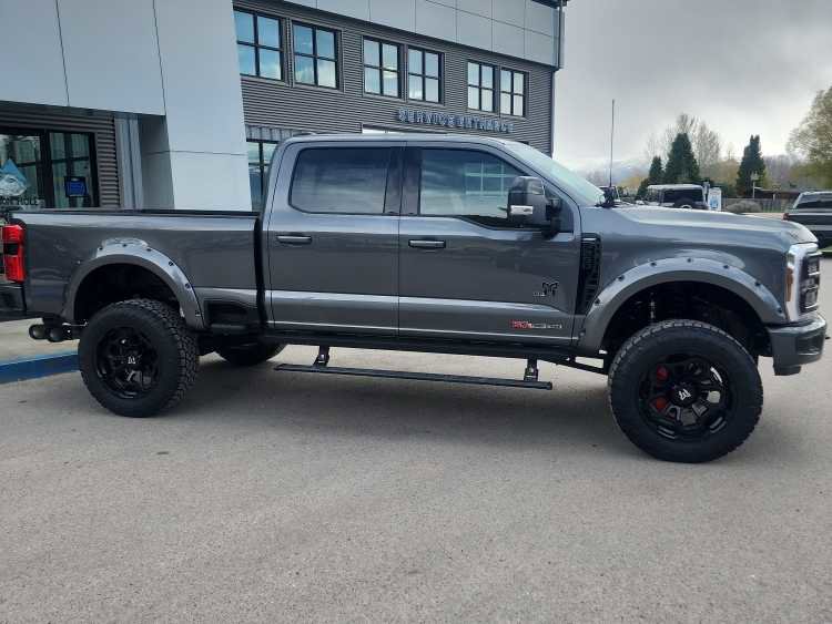New 2026 Ford F250 Lariat w/ Black Appearance Package AWD/4WD image 4