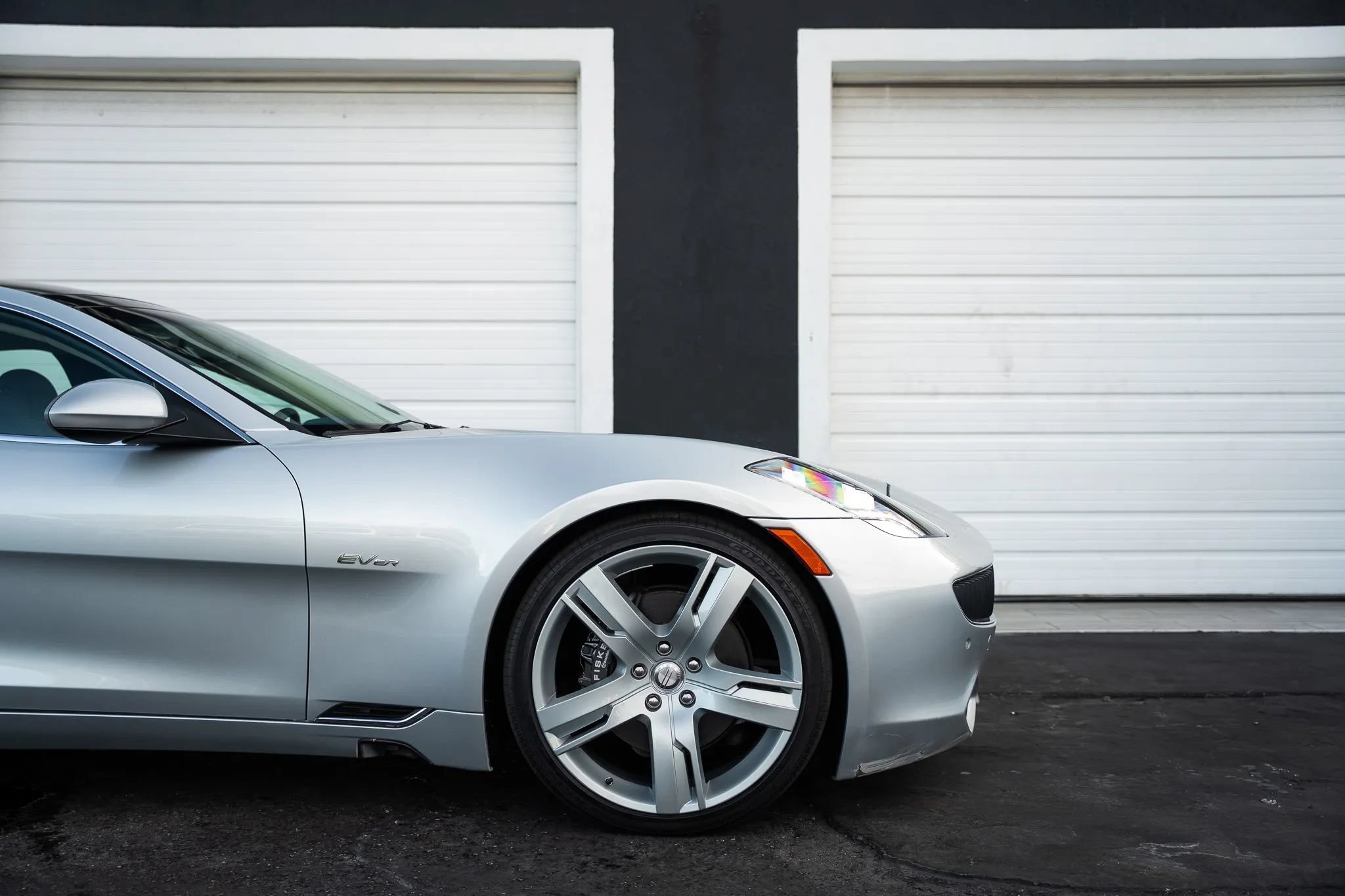 Used 2012 Fisker Karma EcoChic RWD image 9