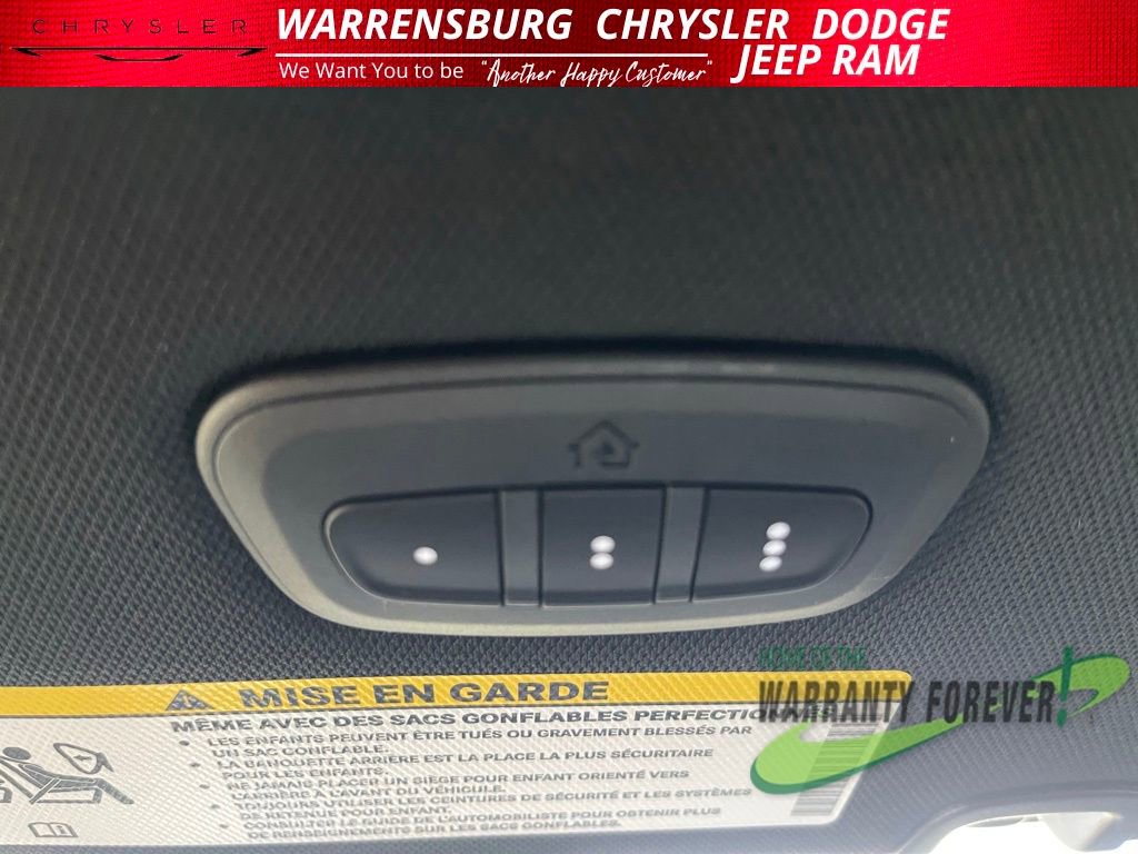 New 2026 Chrysler Pacifica Select w/ S Appearance Package image 40