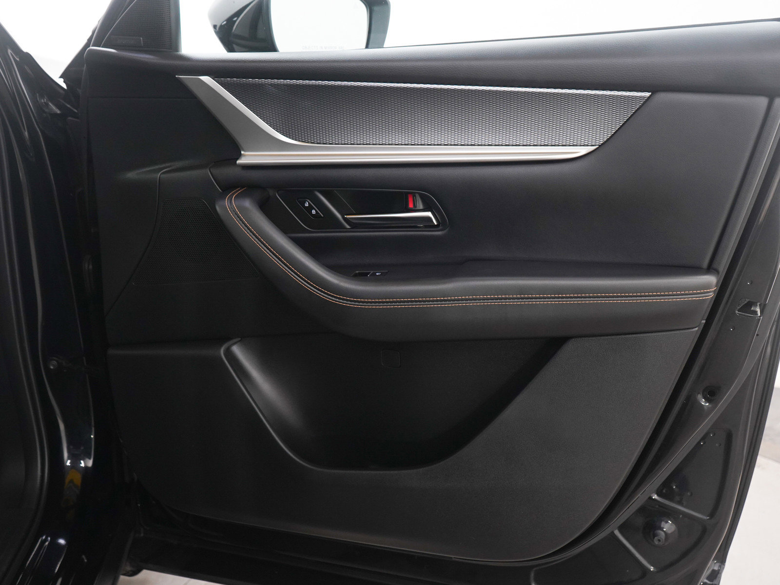 Certified 2024 MAZDA CX-90 Plug-In Hybrid w/ Premium Pkg image 9