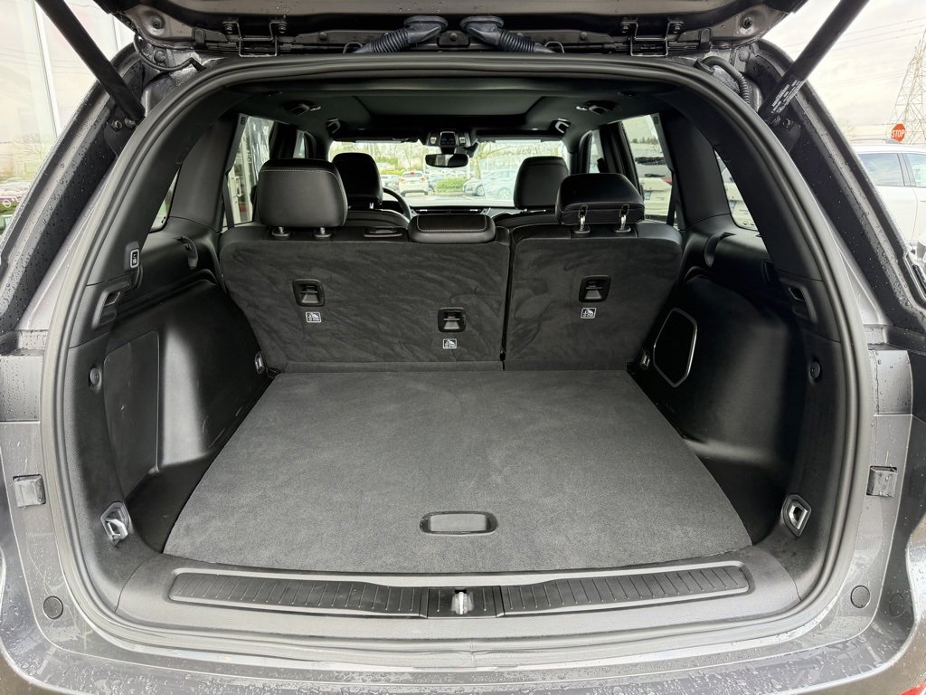 Used 2025 Jeep Grand Cherokee Limited 4xe w/ MOPAR Finishing Package image 10