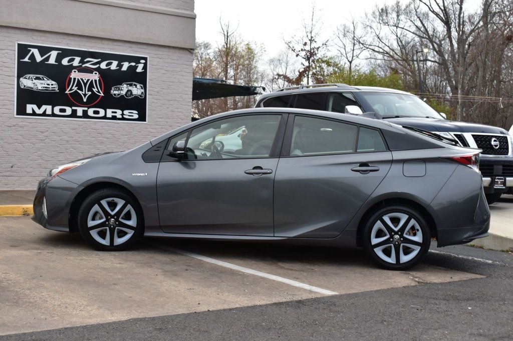 Used 2016 Toyota Prius Three Touring FWD image 3
