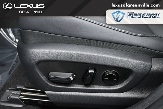 Used 2025 Lexus UX 300h FWD image 19