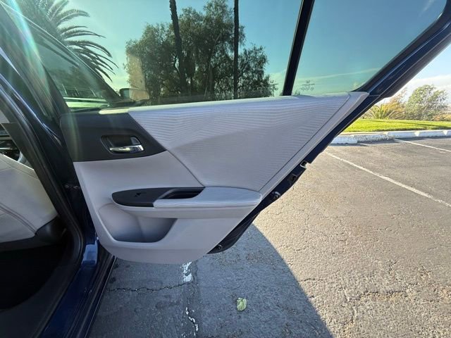 Used 2016 Honda Accord LX image 13