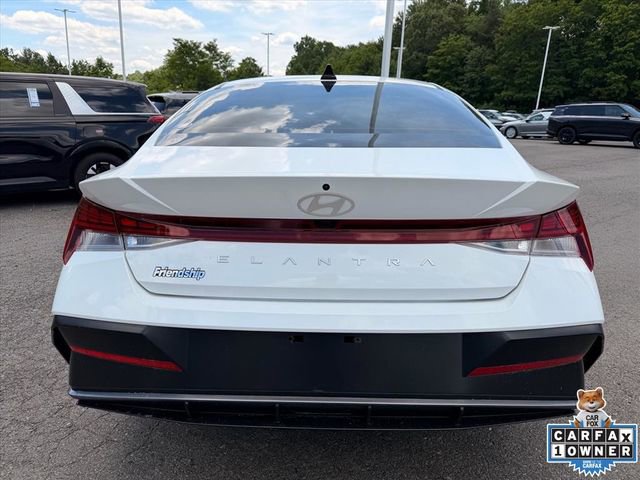 Used 2024 Hyundai Elantra SEL w/ Convenience Package FWD image 10