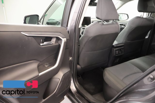 Certified 2025 Toyota RAV4 XLE AWD/4WD image 30