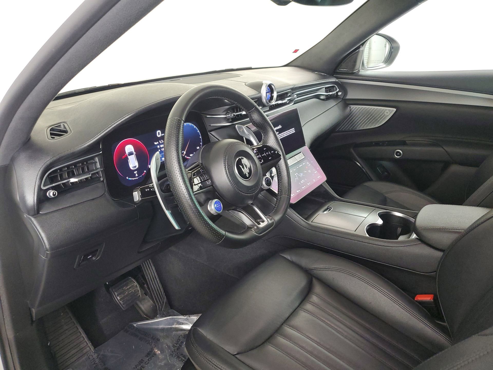 Used 2024 Maserati Grecale GT image 25