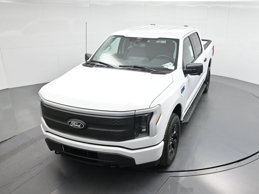 New 2025 Ford F150 Lightning XLT image 37