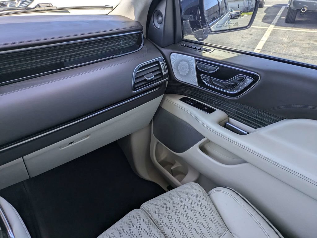Certified 2022 Lincoln Navigator L Black Label AWD/4WD image 21