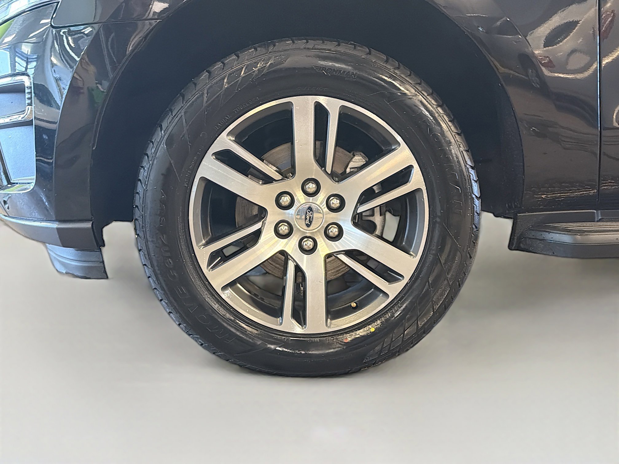 Used 2024 Ford Expedition Limited image 11