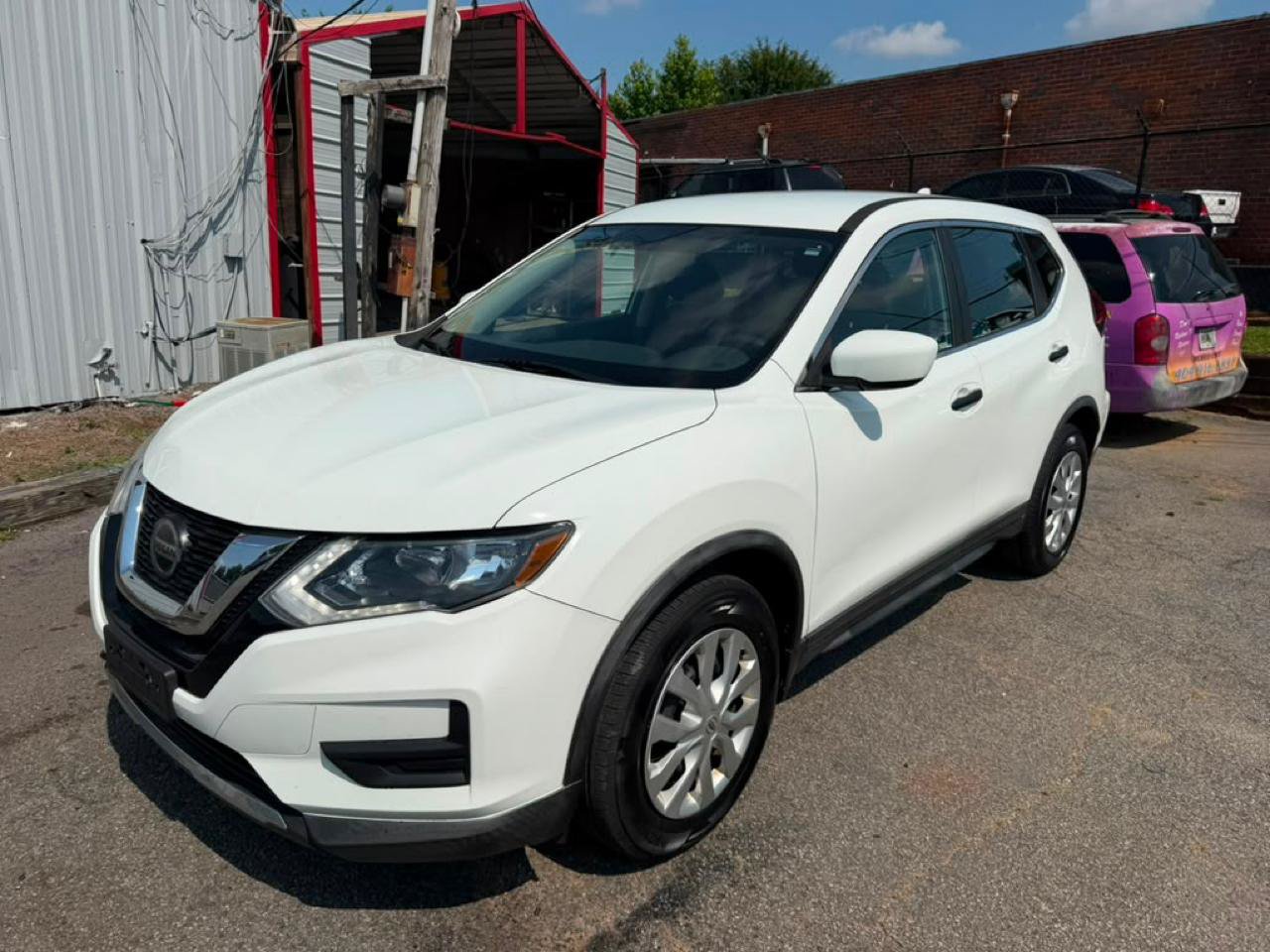 Used 2018 Nissan Rogue S FWD image 1