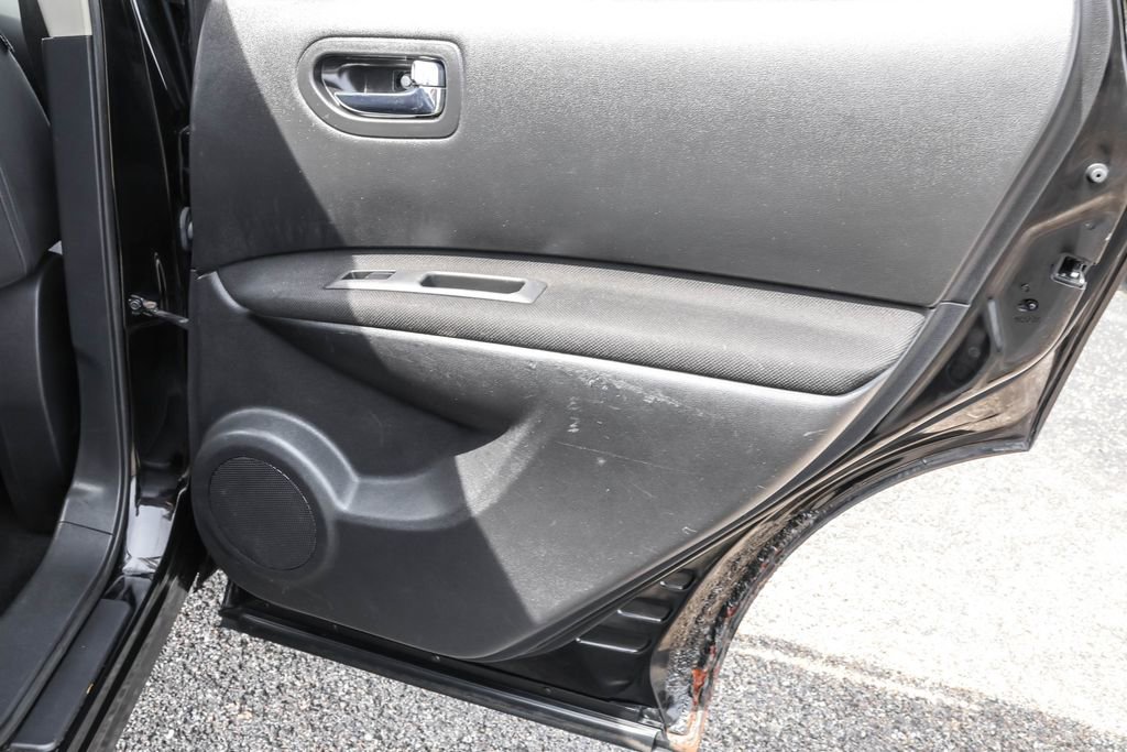Used 2012 Nissan Rogue SV w/ Premium Pkg image 33