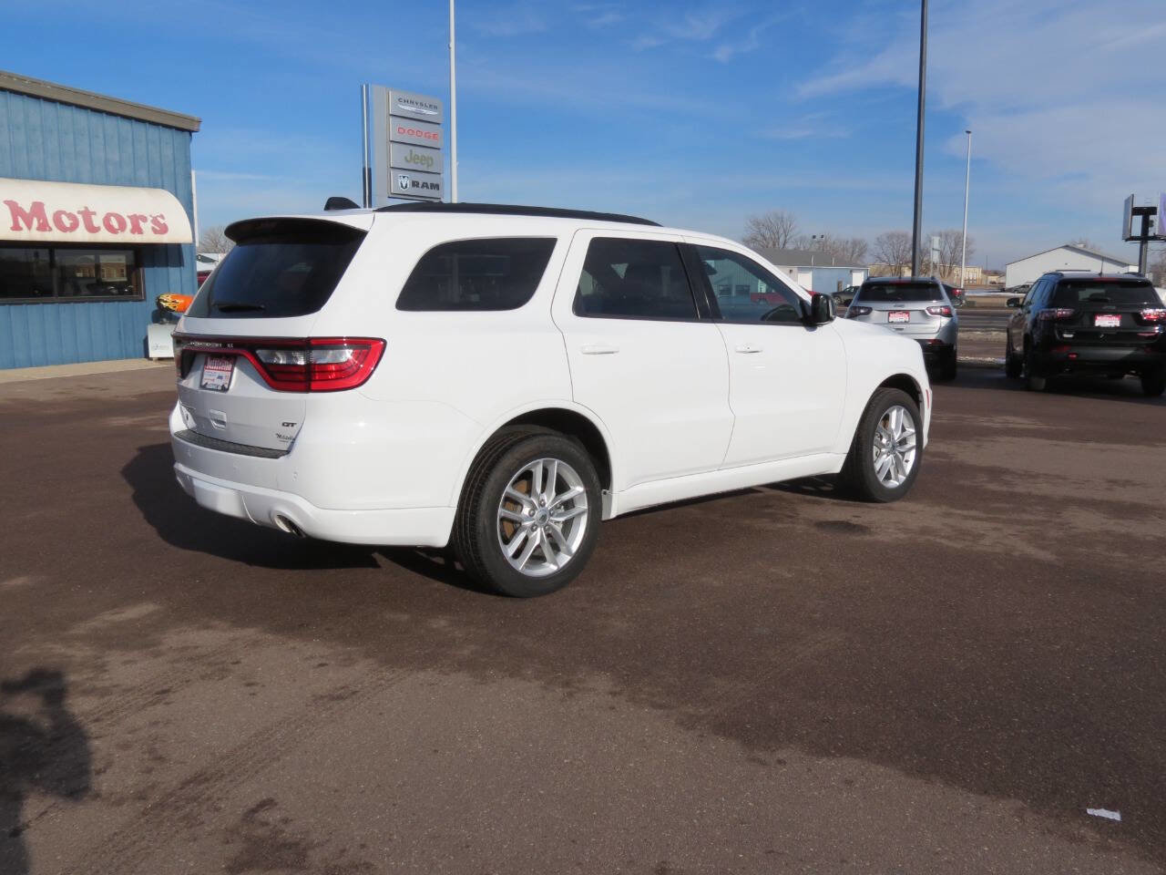 Used 2024 Dodge Durango GT AWD/4WD image 4