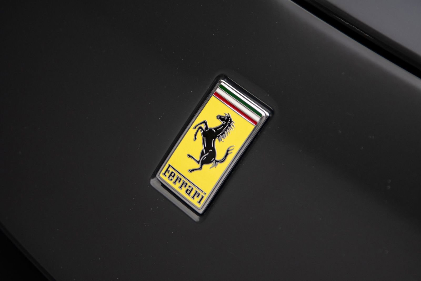 Used 2024 Ferrari SF90 Spider AWD/4WD image 34